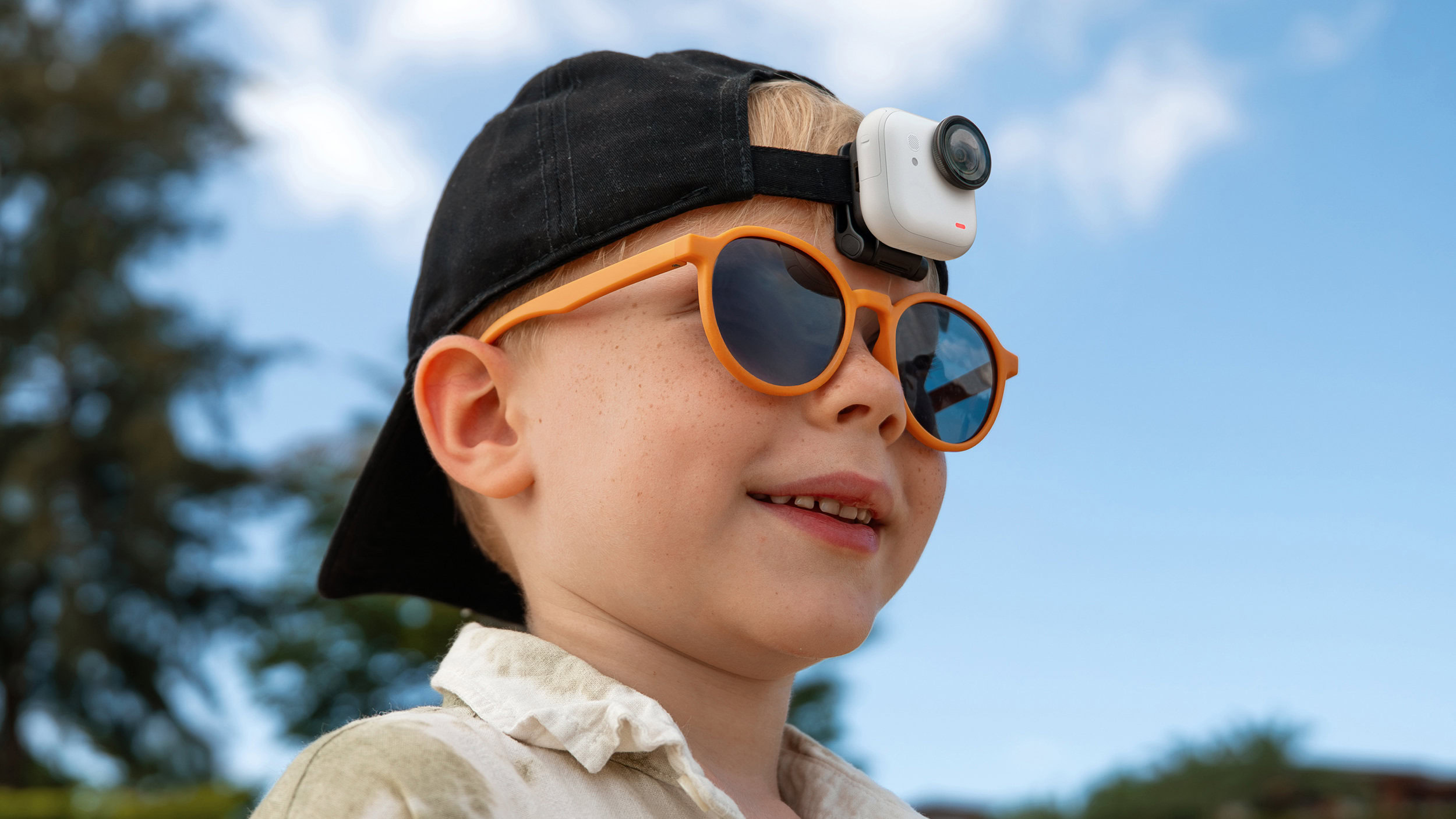 Insta360'ın yeni küçük aksiyon kamerası, dayanıklılığı çıkarılabilir bir mıknatıs tasarımıyla birleştiriyor