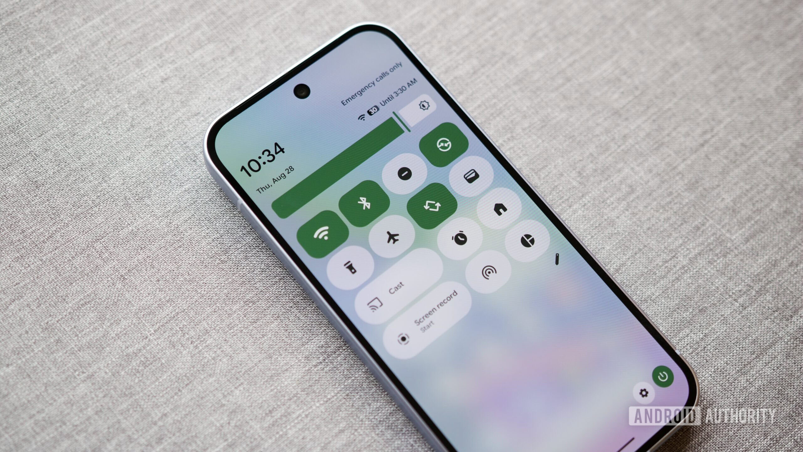 Google, Pixel 10'da ekstra DIM'in nasıl çalıştığını değiştiriyor ve çok daha iyi