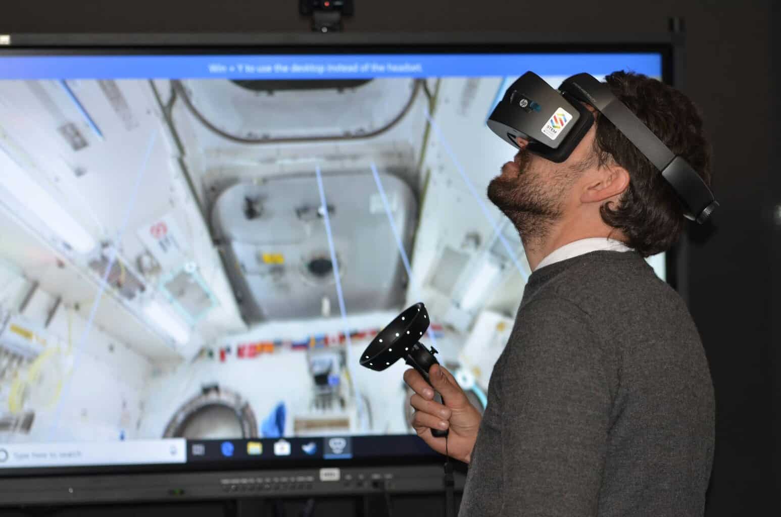 Ücretsiz Oasis Driver, Windows karışık gerçeklik kulaklıklarını Steamvr desteği ile canlandırıyor