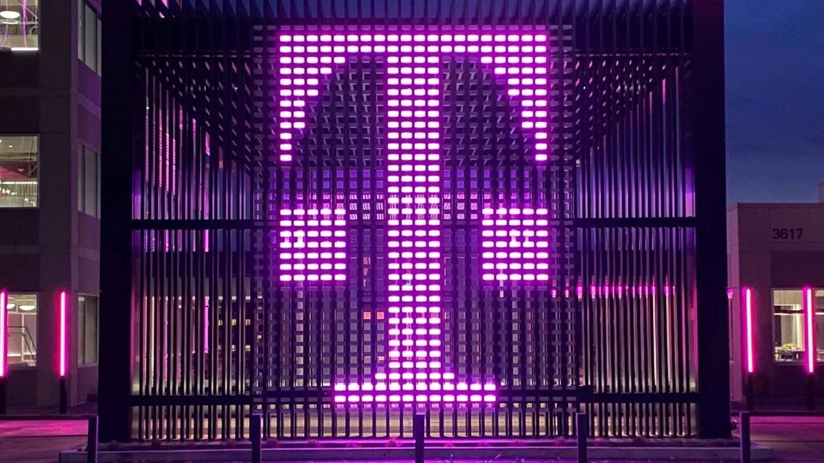 T-Mobile, ticaretin nasıl çalıştığını ve bazı kullanıcıların nasıl hoşnut edileceğini güncelliyor