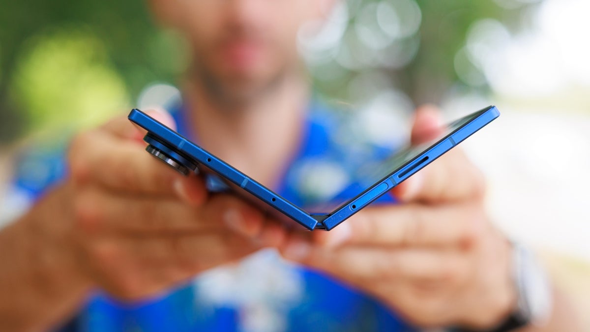 En iyi Galaxy Z Fold 7 anlaşması harika bir telefon yapmak için geri döndü.