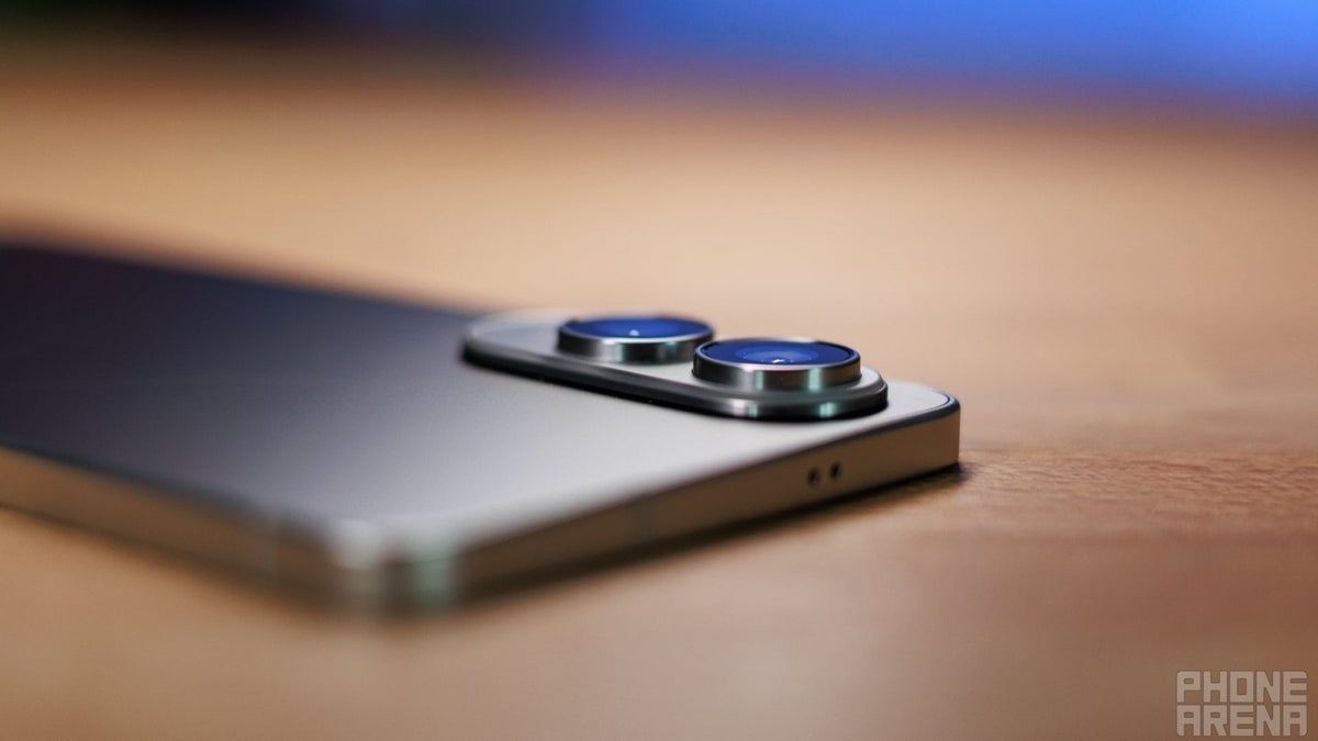 Samsung'un Galaxy S26 Edge'i tekrar masaya yatırılabilir, ancak muhtemelen çok yakında gelmeyecek