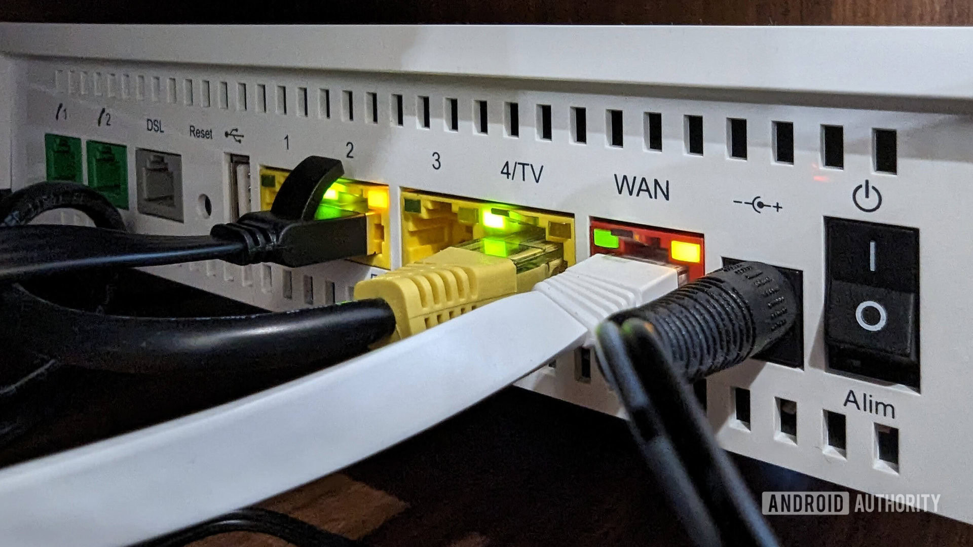 FCC, zayıf ISP'lerin bir molaya ihtiyacı olduğu için geniş bant etiketleme gereksinimlerini ortadan kaldırmak istiyor